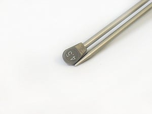 4.5 mm (US 7) A set of 2 knitting needles. Length: 35 cm (14&). 4.5 mm (US 7) Brand SKC, Yarn Thickness Other, acs-36